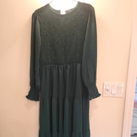 Dress - Picture 1 of 2